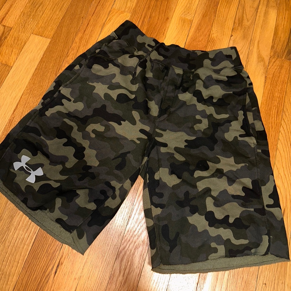 Under armour camo shorts